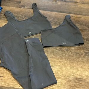 Set bundle! All items size small!